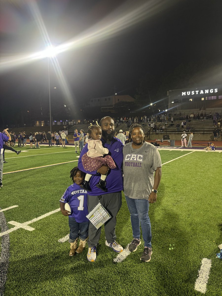 CoachEllis55's tweet photo. Homecoming was a great night!  The guys bounced back from last week. Trying to go 1-0 every week. Lets gooo!! https://t.co/DkEbDTD5je