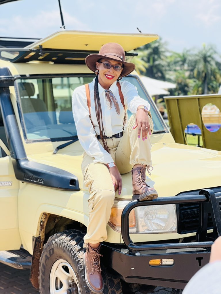 Uganda_Expozed's tweet photo. A safari car that gives you not just confidence and comfort but memories that last https://t.co/uOnUb5cEzg