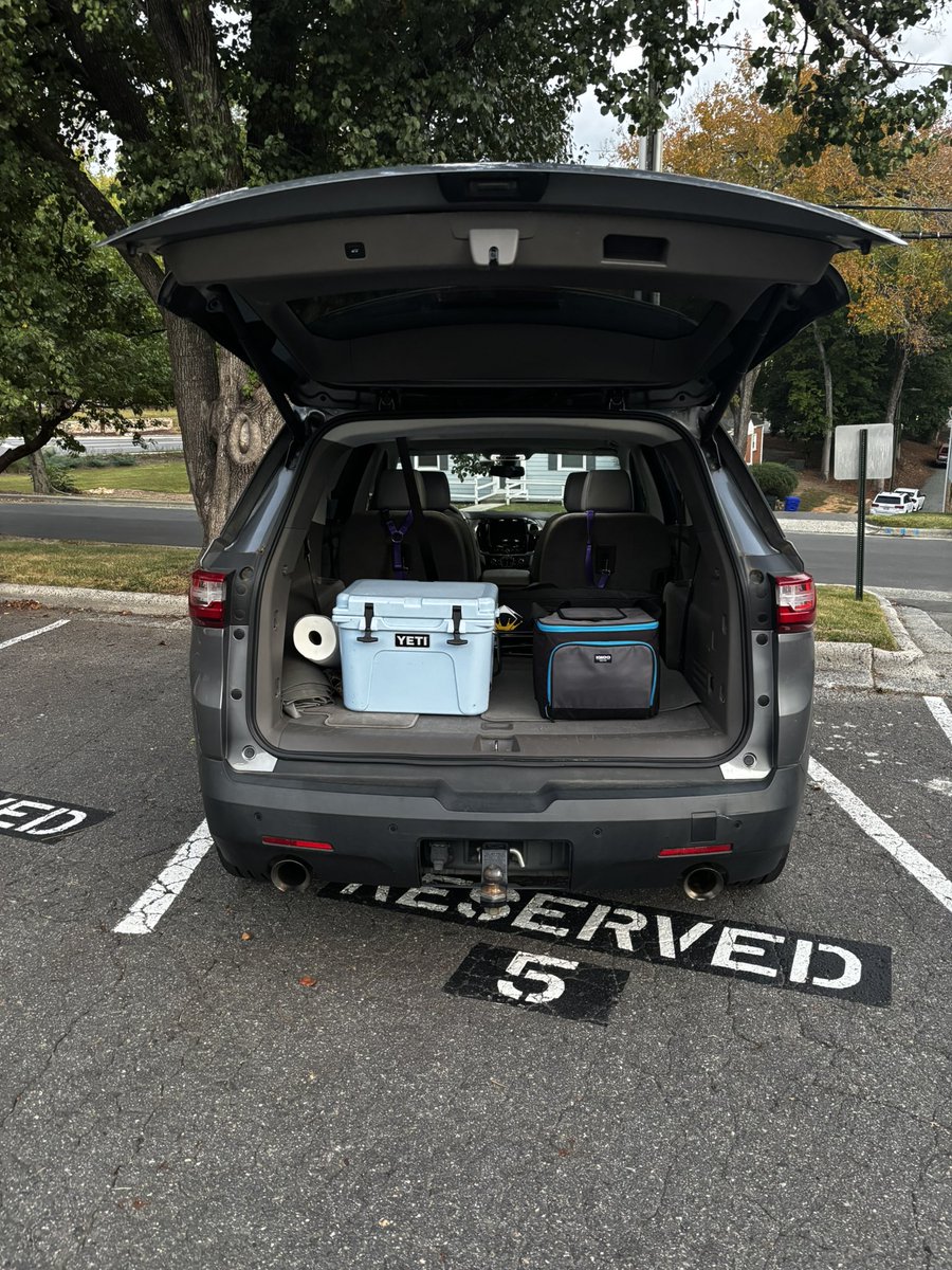 jsbtarheel95's tweet photo. Like we always do about this time!!! GO HEELS!!! https://t.co/QslIRlzmUL