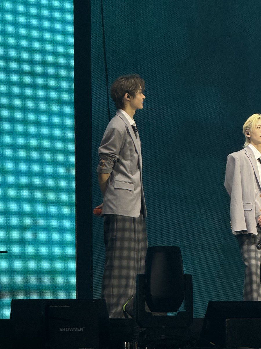 yleewej's tweet photo. 지금은 귀엽게 얼차려 중이심 https://t.co/Rxs8W99vDW