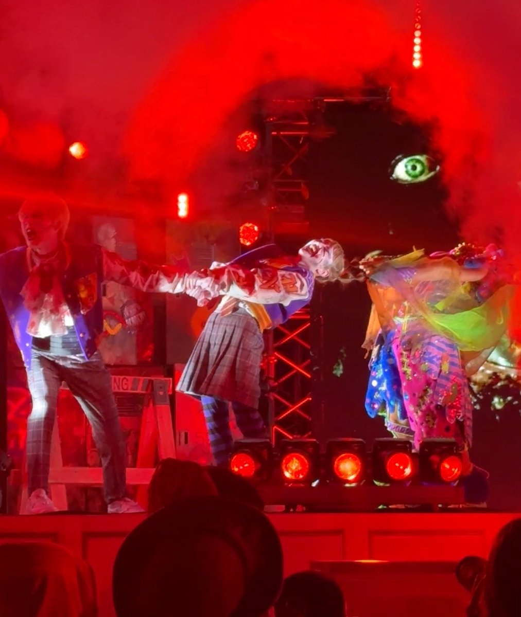 hhn_gem_1's tweet photo. 10/3  1st
綱引きがかわいかった笑

#ハロウィーンホラーナイトアカデミー
#ホラーナイト2026 https://t.co/bxXjEhNQh2