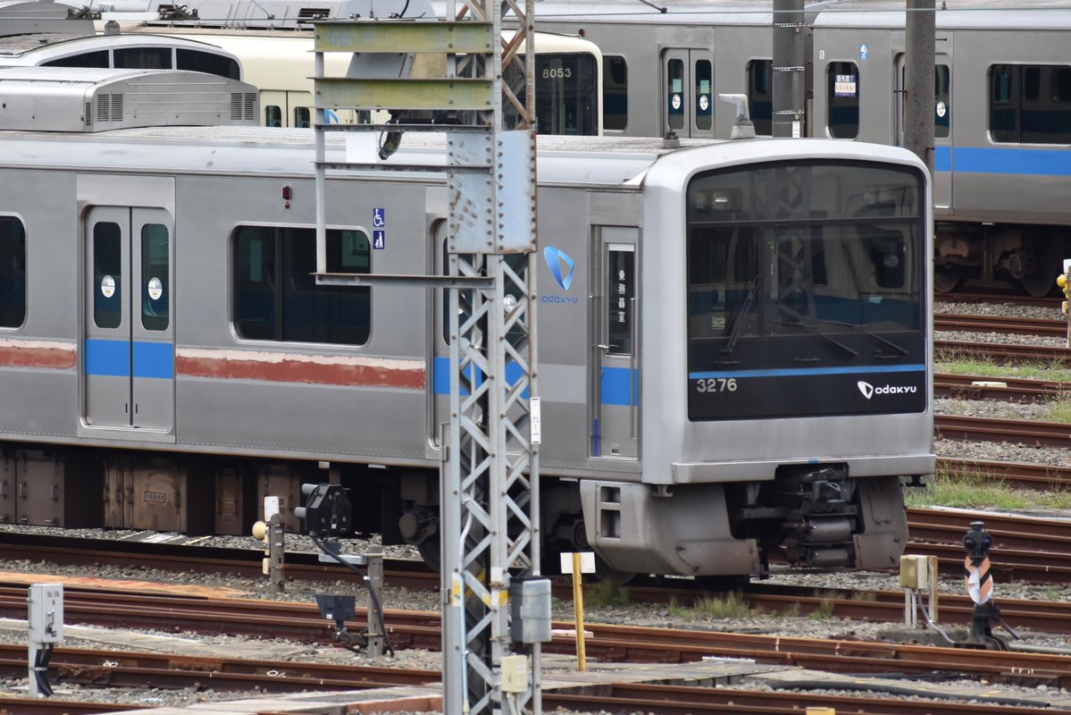 KO9030Shokisya's tweet photo. 江ノ島線車内から3276×6見えた
これはリニューアルと断定していいのかな？ https://t.co/egEPb5PVRs