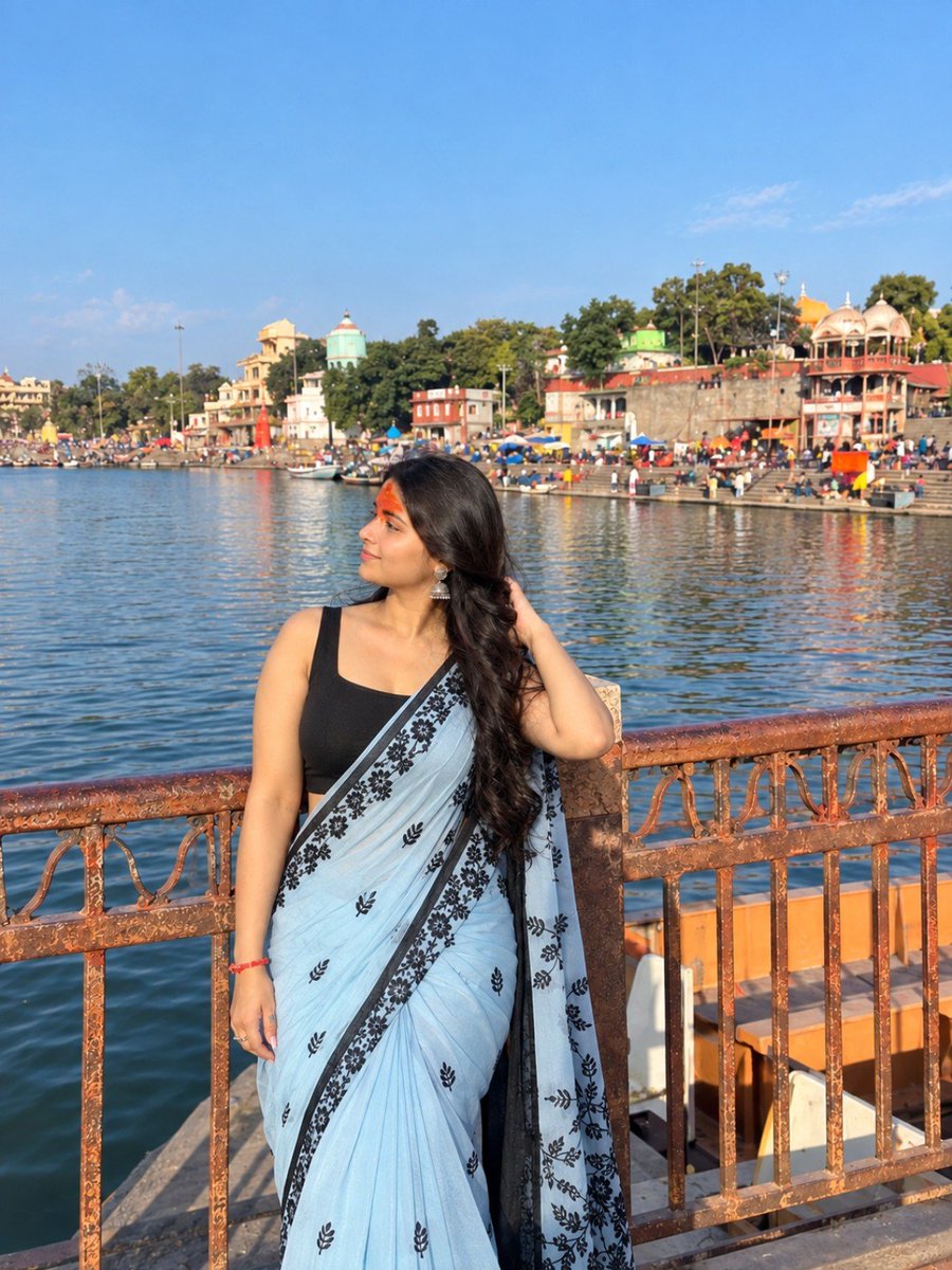 anju_cr7's tweet photo. Everyone was going hill station and beaches 
Is chooses Mahadev 
#Ujjain 🚩🚩 https://t.co/NKcKxQFeKR