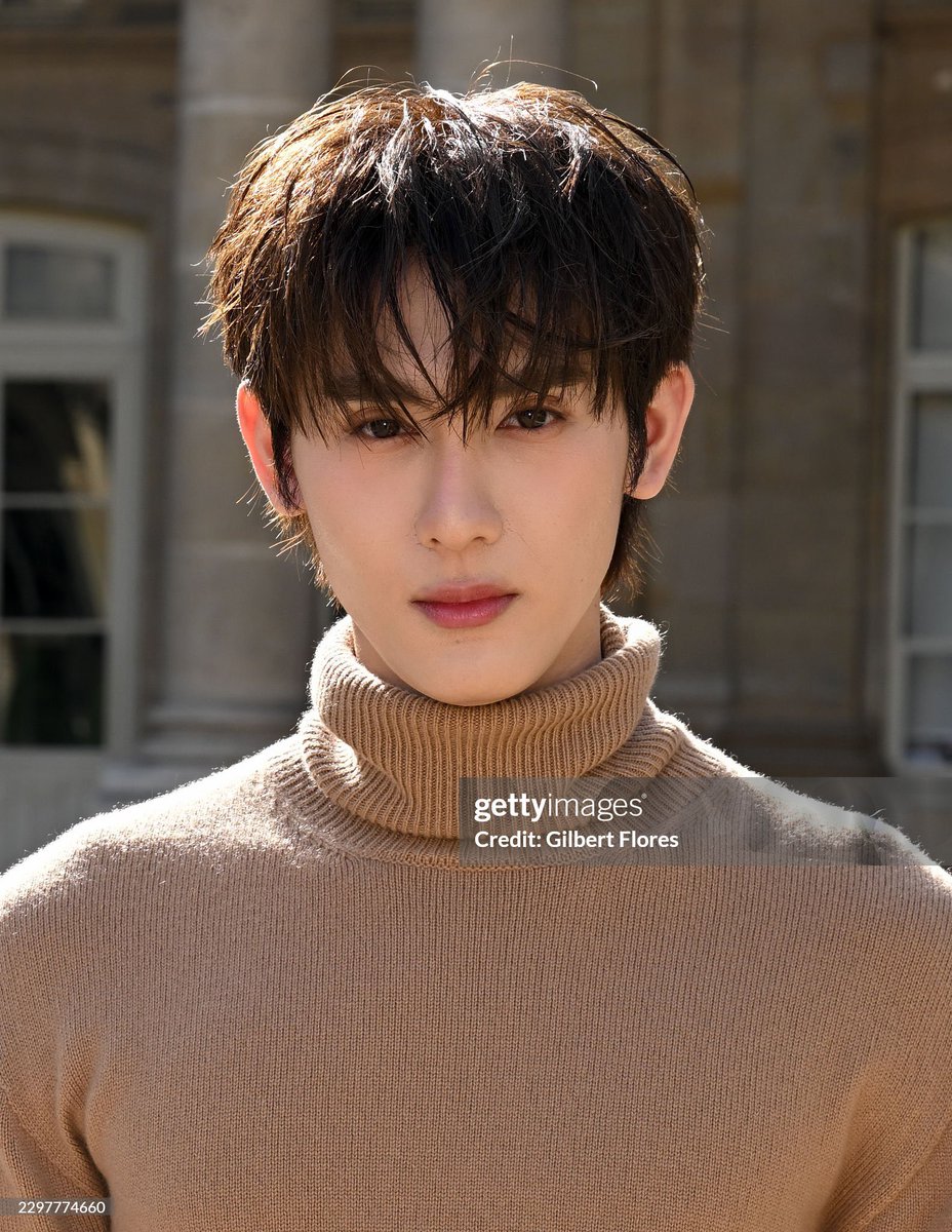 bebmichie9's tweet photo. คนไทยไม่แพ้กล้อง Getty จริงๆ น้องบุ๊ค you look stunning ป้ารักค่ะ🔥✨

BOOK X CELINE PFW27
#BookKasidet
#Celine #CelineEte2027
#MichaelRider #kasibook https://t.co/pVBdU8I1zQ