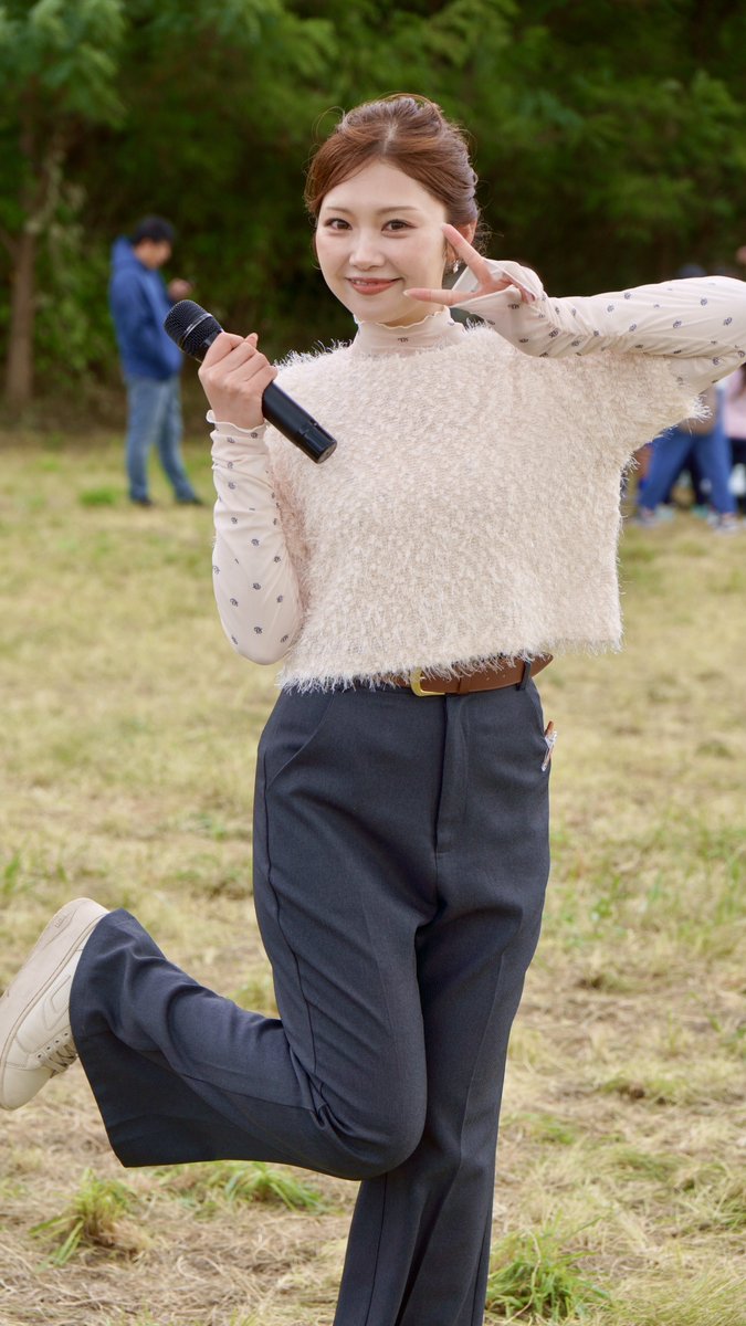 slachanGGG's tweet photo. 2026/10/03(土)
#とりの木沢公園 イベント
八戸市西白山台5丁目2

司会の #真理奈 さん
#およよよよ　まりりん

今は広大な野原ですが、これから公園として整地されて行くそうで、楽しみですね👍 https://t.co/Yi7q1HBJiy