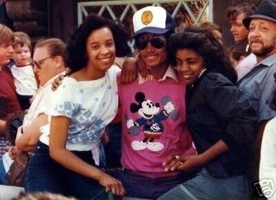 thr1tened's tweet photo. i love to see michael with black women like he always has the biggest smile on with them 😭😭 hes right where he wants to be https://t.co/G0YBthvSHF