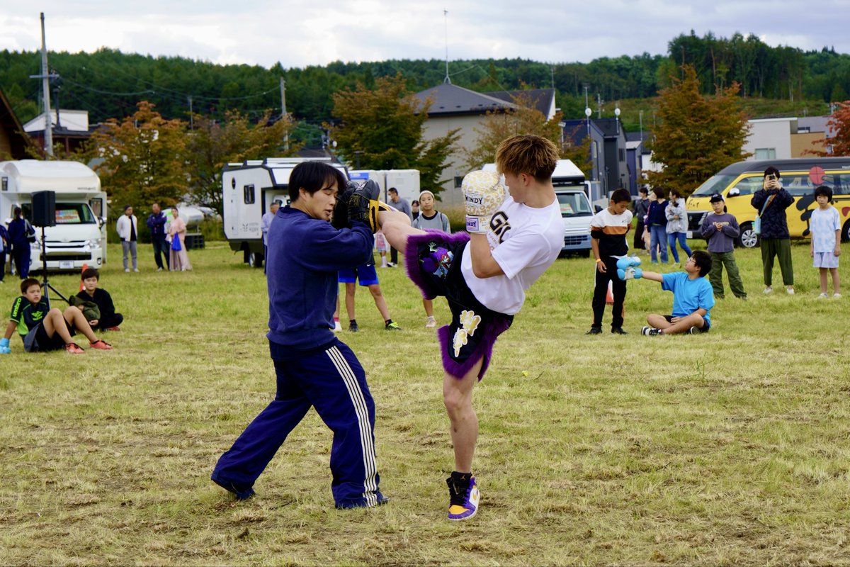 slachanGGG's tweet photo. 2026/10/03(土)
#とりの木沢公園 イベント
八戸市西白山台5丁目2

司会の #真理奈 さん
#およよよよ　まりりん

今は広大な野原ですが、これから公園として整地されて行くそうで、楽しみですね👍 https://t.co/Yi7q1HBJiy