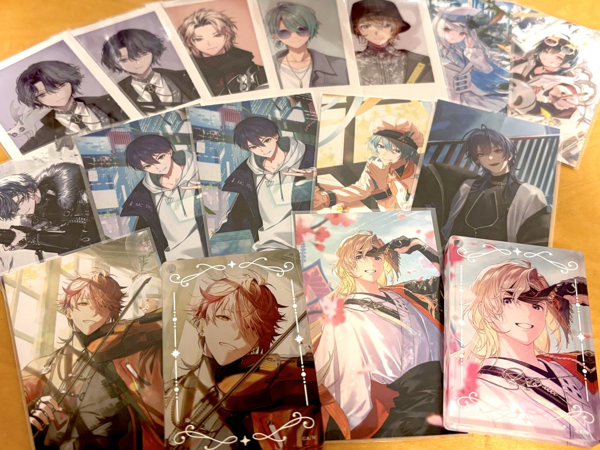 Hanada0715's tweet photo. ｵﾌｨｼｬﾙｽﾄｱとｱﾆﾒｲﾄでたくさん買った🫶
推したくさんで嬉しい✨ https://t.co/buzng9o0BG