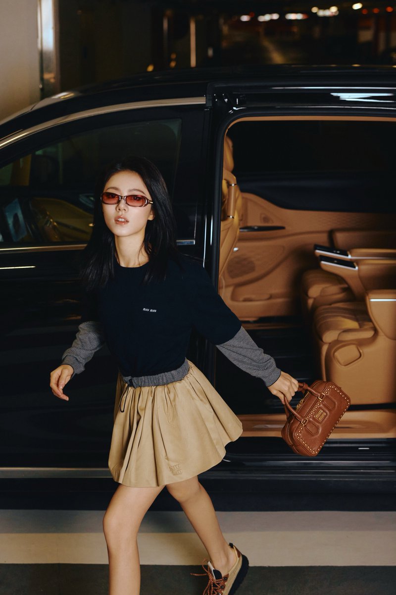 MIUMIUofficial's tweet photo. ZHAO JINMAI heads to Paris in a full Miu Miu look to attend Miu Miu  Spring/Summer 2027 Fashion Show.

#MiuMiuSS27 #MiucciaPrada https://t.co/iHqItivWHS