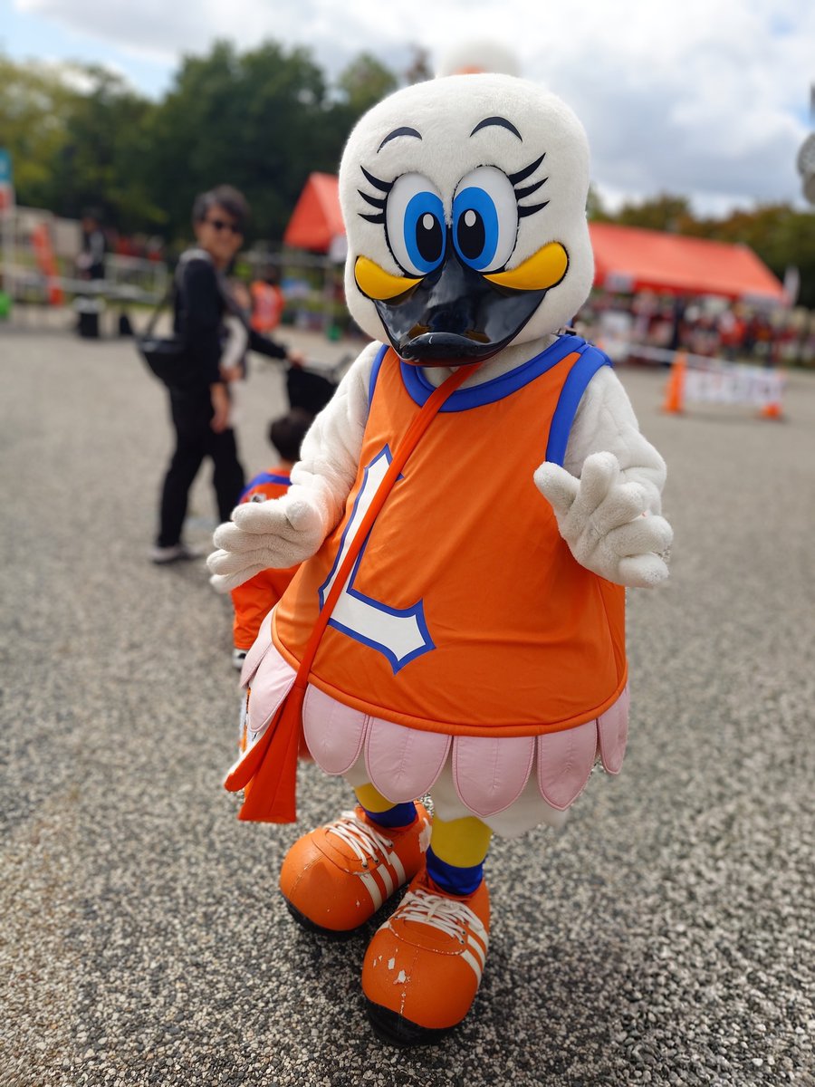 fukumomo44's tweet photo. 周りの人消してなかったので
再度投稿します😅
前のにイイねしてくれた皆様すみません

マスコット好きな人に届け〜
アルビくんには会えませんでした
#アルビレックス新潟
#徳島ヴォルティス https://t.co/g9NAyEOzCG