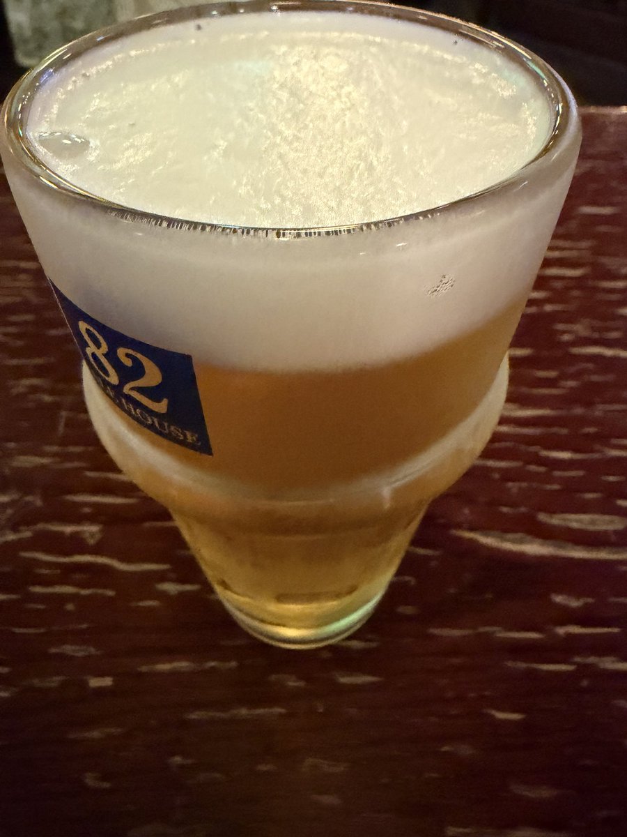 Isamu_zero's tweet photo. 特典会まで少し水分補給笑 https://t.co/puX35PRk9g