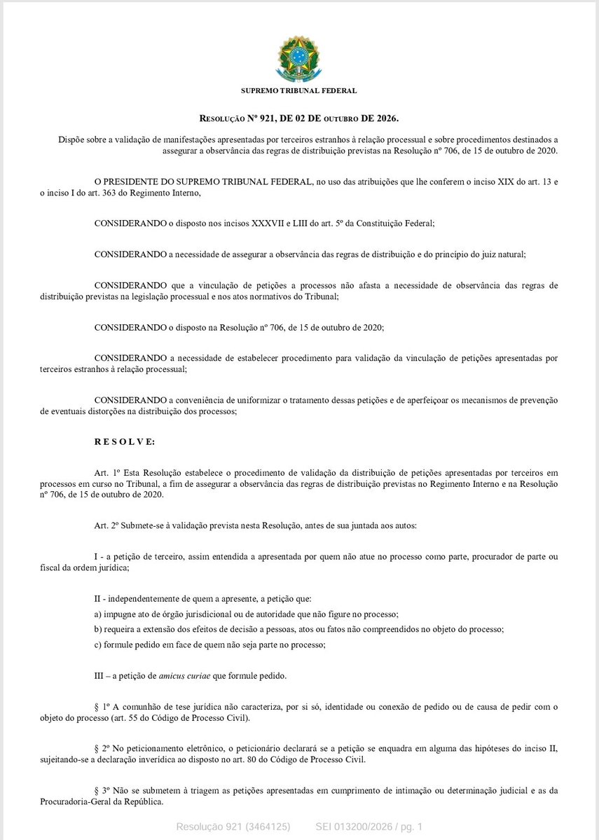 brunofln's tweet photo. Fui ler com calma a resolução do Min. Fachin. O STF precisou de uma norma para impedir feitiçaria processual, escolha ilegal do relator e carona em processo alheio. Juiz natural, sorteio e conexão já estão na CF e no CPC. Intenção linda, mas mostra o tamanho do nosso fracasso. https://t.co/NFDNspNvZn