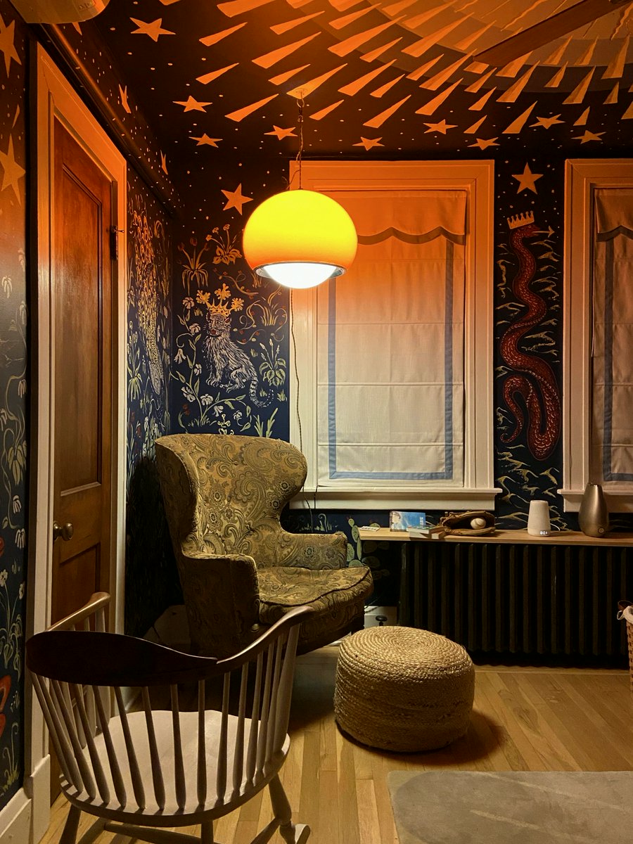 StevenJackn3's tweet photo. My one-year-old’s bedroom after dark
#BedroomDecor #HomeInspo https://t.co/EUo1c7jX21