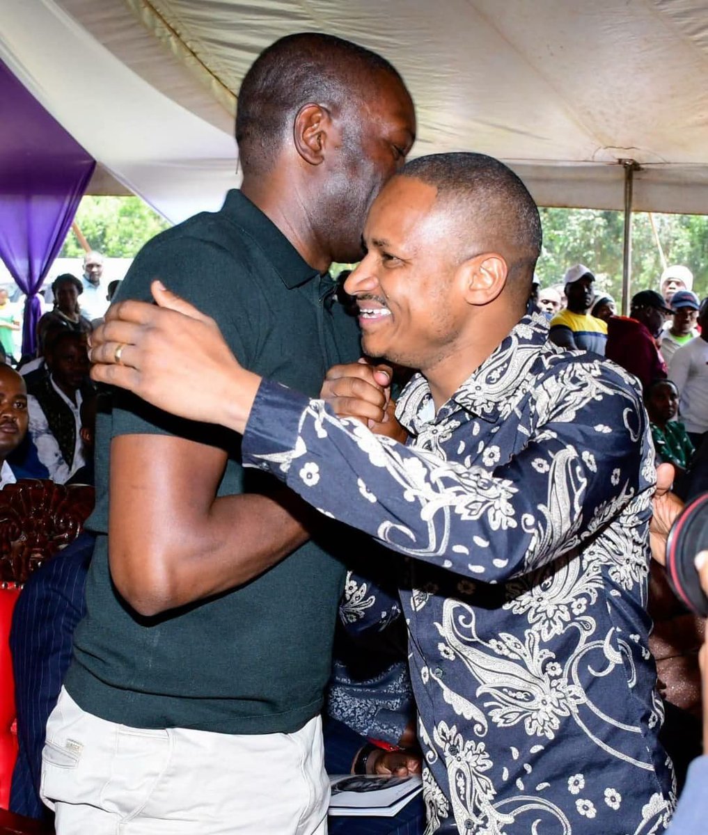 Mwananchi_TMP's tweet photo. Hapo nyuma mnatuona Vizuri? 😀 https://t.co/VtkMYv8GXY
