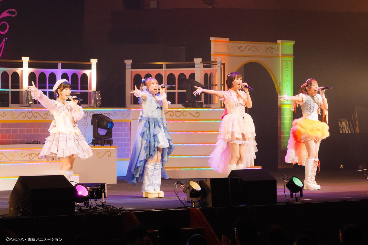 precure_live's tweet photo. ／
📢本日は
『名探偵プリキュア！LIVE2026
キュアット熱唱！はなまるShowtime☆』
ご来場・ご視聴いただき、ありがとうございました！
＼

📺✨本日の公演の見逃し配信は、
☀「ひらめきDay公演」🌙「ミステリーNight公演」
ともに【10/4(日)22:00頃まで】にU-NEXTにて配信開始予定で��！

会場でご覧いただいた方も、配信でご覧いただいた方も、ぜひもう一度「キュアット熱唱！」をお楽しみください🎶🎉
#precure #プリキュア #プリキュアライブ #たんプリ