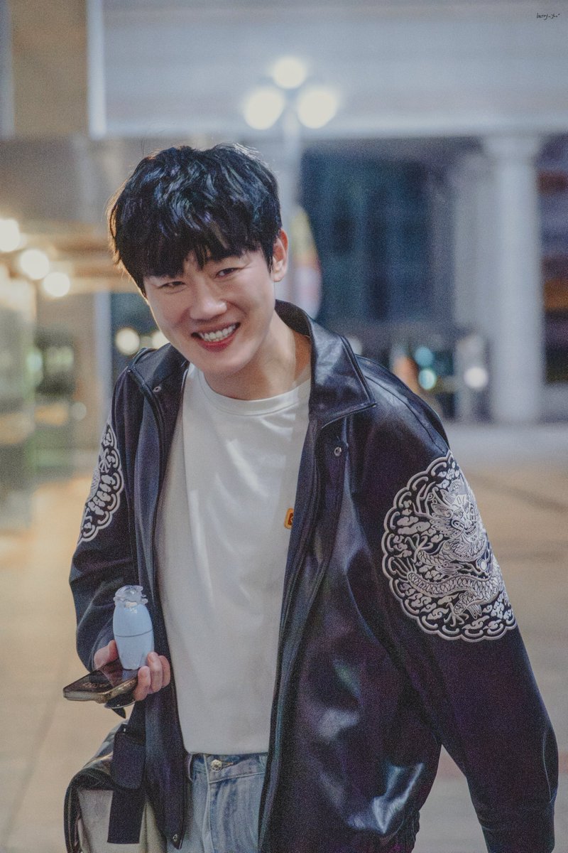 berry_yoo_'s tweet photo. 261002🌙 <배니싱> 울산 퇴근길                        

#유승현 배우님 https://t.co/lrQa1OnVnr