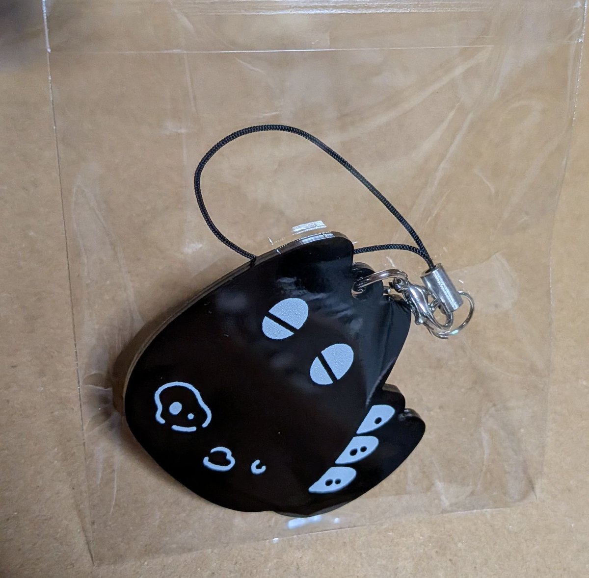 gg_ok1's tweet photo. スパーク、この私の代理なキャラのアクキーも少しだけ無配の所に忍ばせておくので欲しい人いるか謎だけれどもしおりましたら貰っていってください☺️ https://t.co/gm8ypeJ5PJ