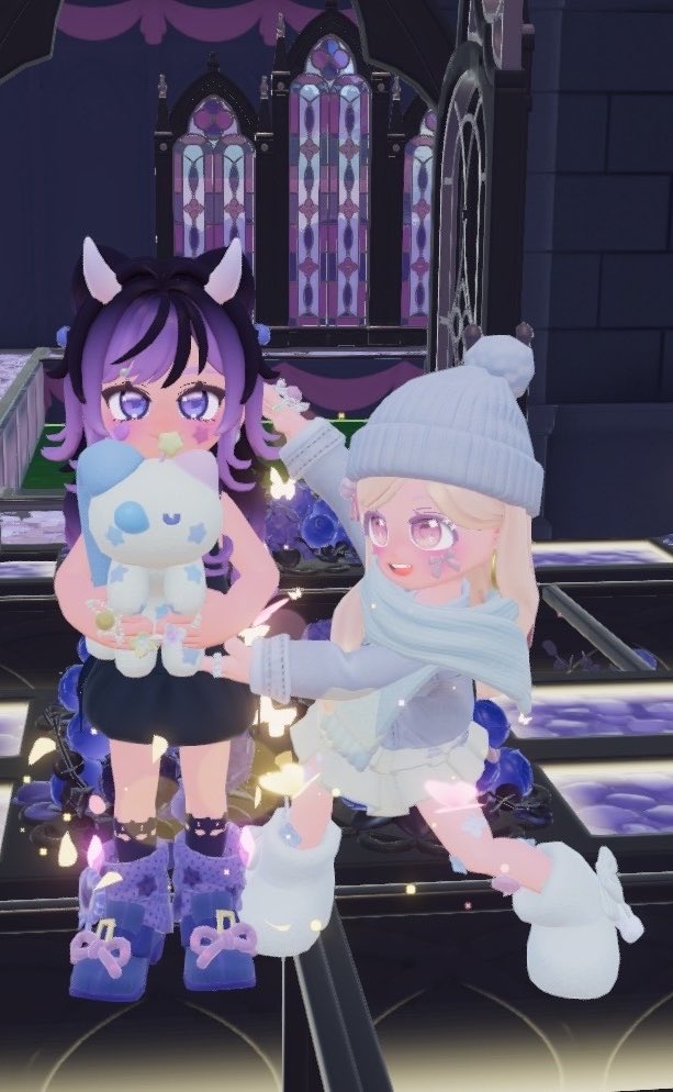 RuLu_666_'s tweet photo. かなぴに笑われてばかりの私🥺ww
メンヘラ女コーデしてたら
人形持ってくれた🥺♡
一緒にヘラろうね？？？？ https://t.co/Klj3BKMm1y