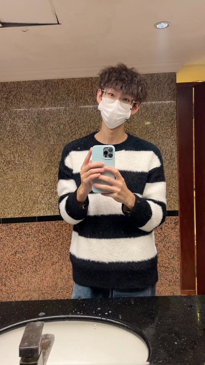 yuyunanmo07's tweet photo. 宝子在大连，现在河北老家，假期来了抓紧时间安排预定起来啦，宇宇男模只做高品质男模，有需要的可以联系我💰入会➕q：3923591350，预定送完整版亲测视频 https://t.co/UAO53WkqNR