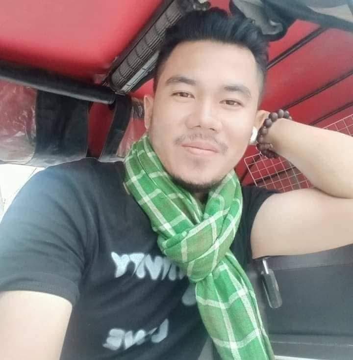 boy302079760160's tweet photo. ពូរត់កង់បី 💦💦 https://t.co/IPYipLuFls