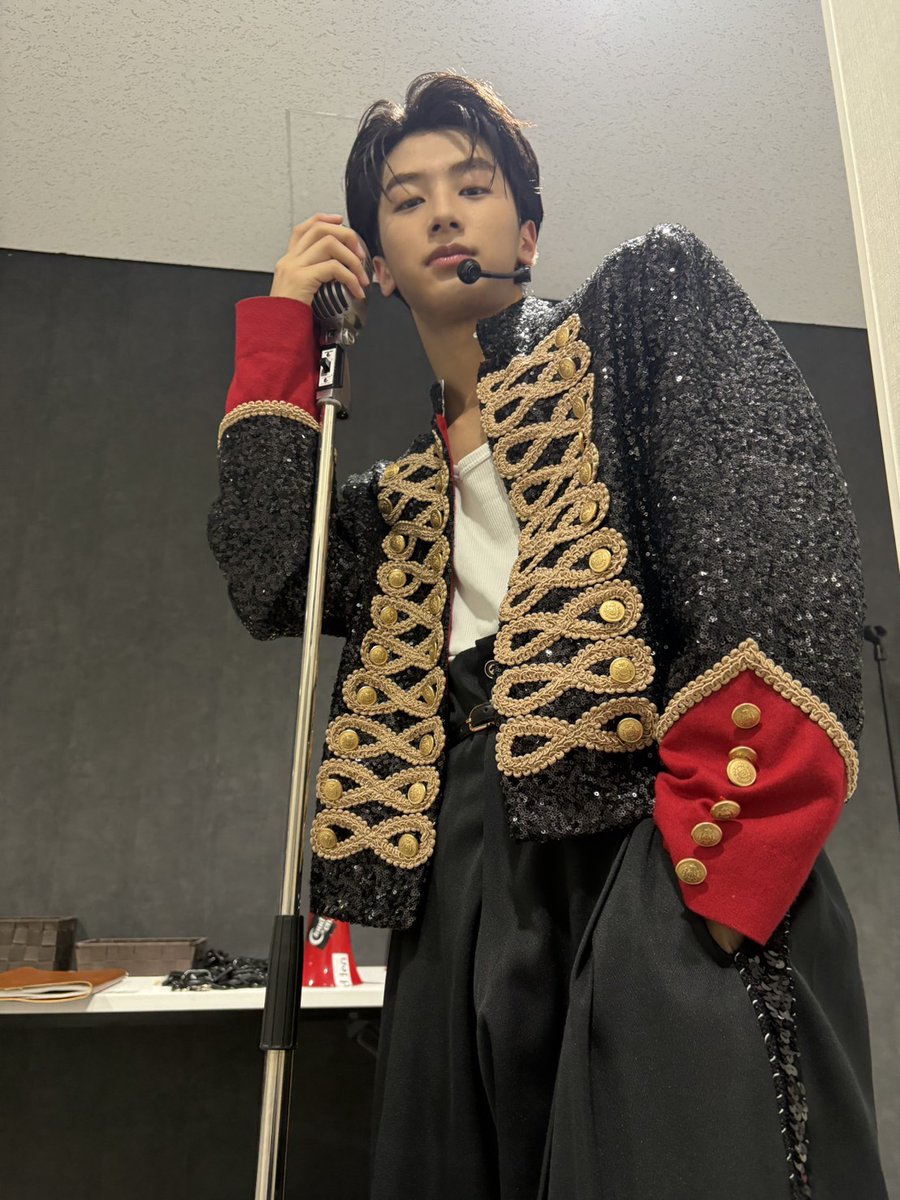 cloudten_member's tweet photo. どっちがメロい？
メロ勝負
斗真「負けないメロ！」
礼葵「絶対に俺だよね」

＃メロ稲葉
＃メロ瀬礼葵
＃Cloudten ＃大瀬礼葵 https://t.co/bw0I8YGGda