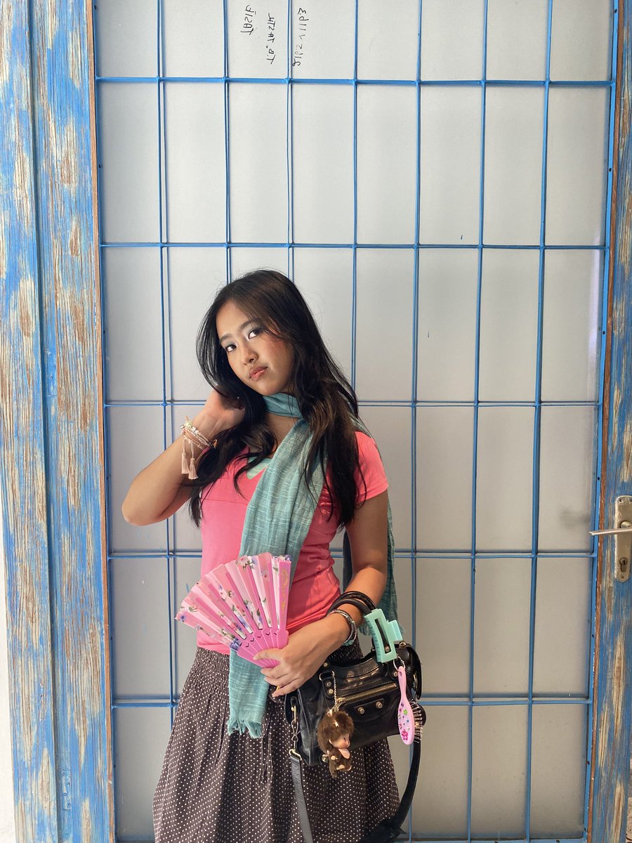 9905AM's tweet photo. . . .🎐👛 https://t.co/r2Cxv3yPjP