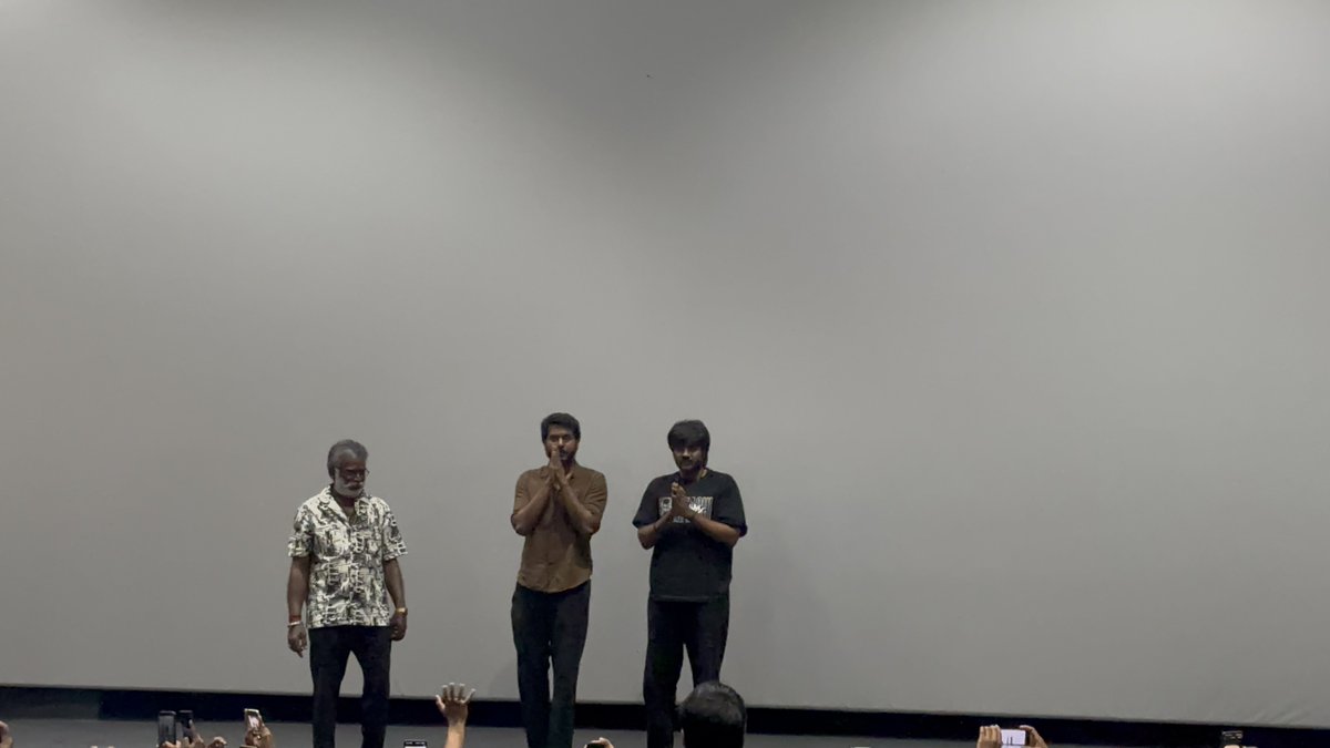 cheeryspider's tweet photo. Karthik Subbaraj, Rishikanth and Sananth at the end of our show https://t.co/0hdUPadOmk