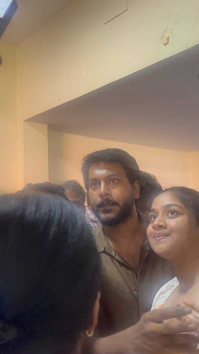 cheeryspider's tweet photo. Karthik Subbaraj, Rishikanth and Sananth at the end of our show https://t.co/0hdUPadOmk
