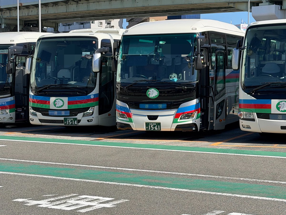 a2c1109's tweet photo. 空の日フェスタ行ったら、こんな副産物がっ👀
#新型セレガ　#湖国バス https://t.co/We5ryNpLGG