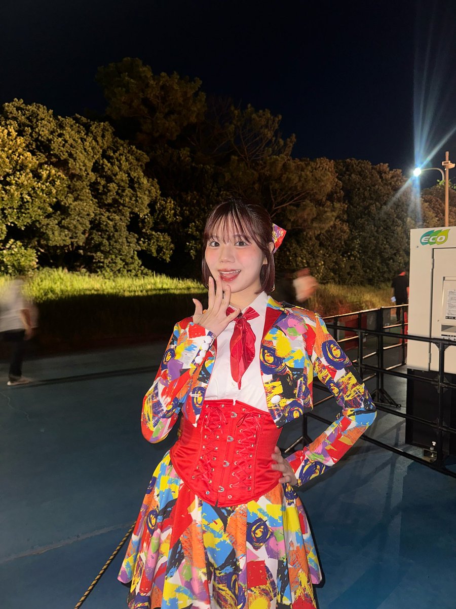 SG5_nanami's tweet photo. #クロフェス ありがとうございましたーっ

秋風に吹かれながらの野外ライブ、
すんごく気持ちよかったー！！

2ステージとも楽しんでもらえたかなあ☺️
直接誕生日のお祝いもしてくれて嬉しかったよ、ありがとう💐🎂

またすぐに会おうね＾＾🫶🏻

#スパガ https://t.co/LUA5j5Jrb9