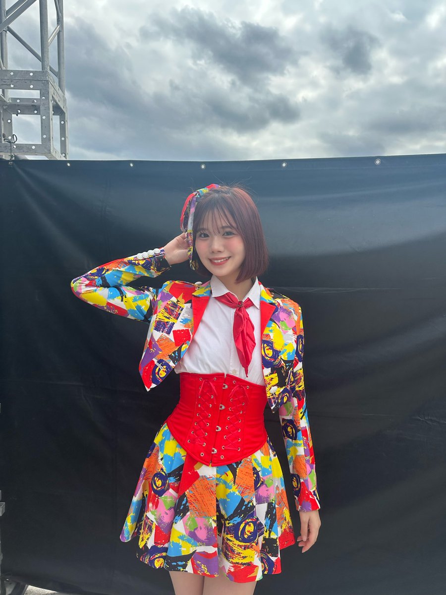 SG5_nanami's tweet photo. #クロフェス ありがとうございましたーっ

秋風に吹かれながらの野外ライブ、
すんごく気持ちよかったー！！

2ステージとも楽しんでもらえたかなあ☺️
直接誕生日のお祝いもしてくれて嬉しかったよ、ありがとう💐🎂

またすぐに会おうね＾＾🫶🏻

#スパガ https://t.co/LUA5j5Jrb9