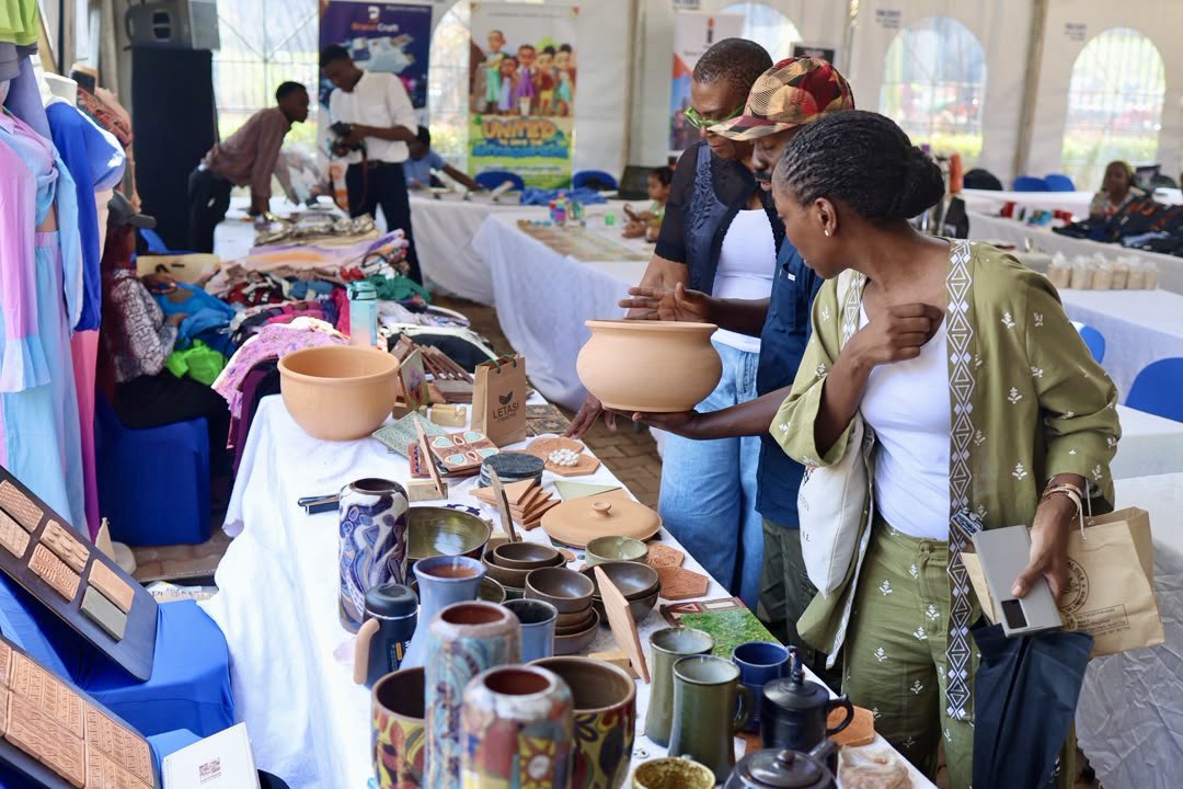 UNDPUganda's tweet photo. Ms. @NwanneObahor is at #ThePearlMarketplace today, supporting local businesses and creatives turning ideas and talent into 100% Ugandan-made products. 🇺🇬

Pass by Akamwesi Mall today to discover local brands, meet young entrepreneurs and support homegrown talent.

#TMP https://t.co/2Bnxkw35qn
