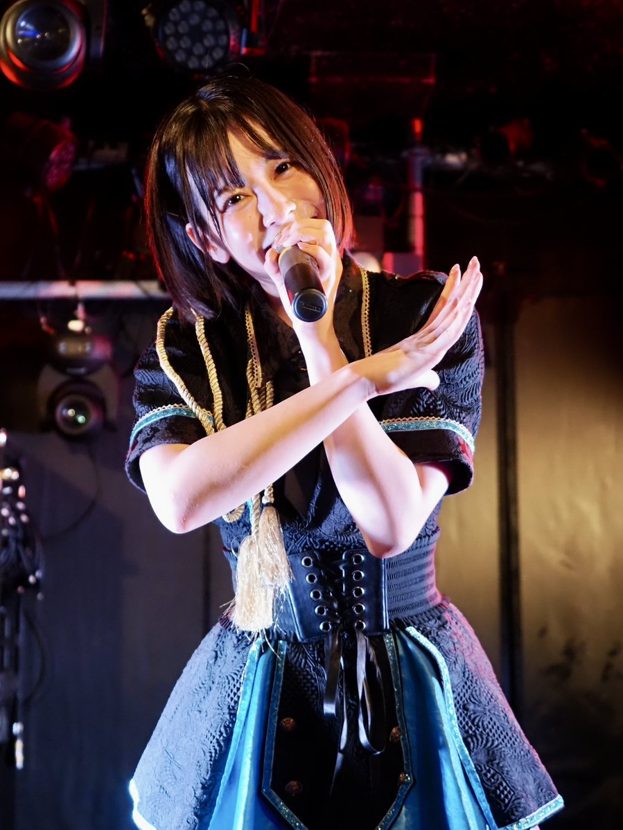 yutaka_zero's tweet photo. IDOL IGNITION vol.4
新宿Club SCIENCE
歌舞伎町の久しぶりの箱🎤
最前で標準レンズ使ってみたけどなかなか撮影難易度高い照明でした😓
途中ペンラの不具合で一瞬色が変わってしまったのを見逃さない杏依ちゃんコワイ😱もといスゴい😁
#三好杏依
#InnocentFairy
#あいにもうあい隊 https://t.co/PN0FK2ADUR