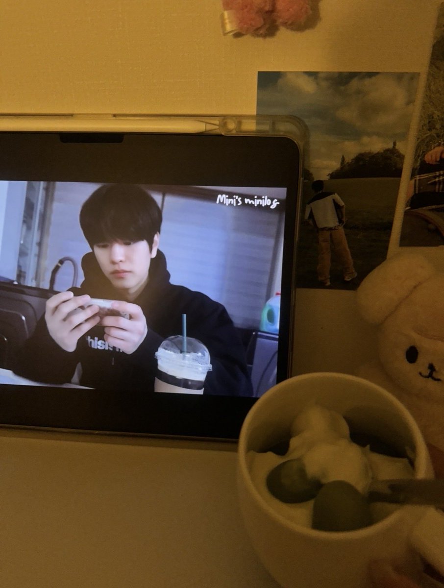 YuMlN922's tweet photo. 가나디랑 간식ᯓ https://t.co/Ap3CcuNisD