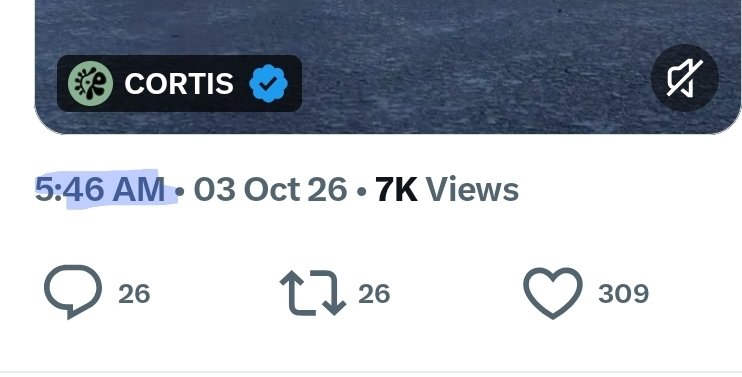 __sours0ul's tweet photo. Girl... you guys are fans there's no way 😭 https://t.co/aHcJGw4BiU