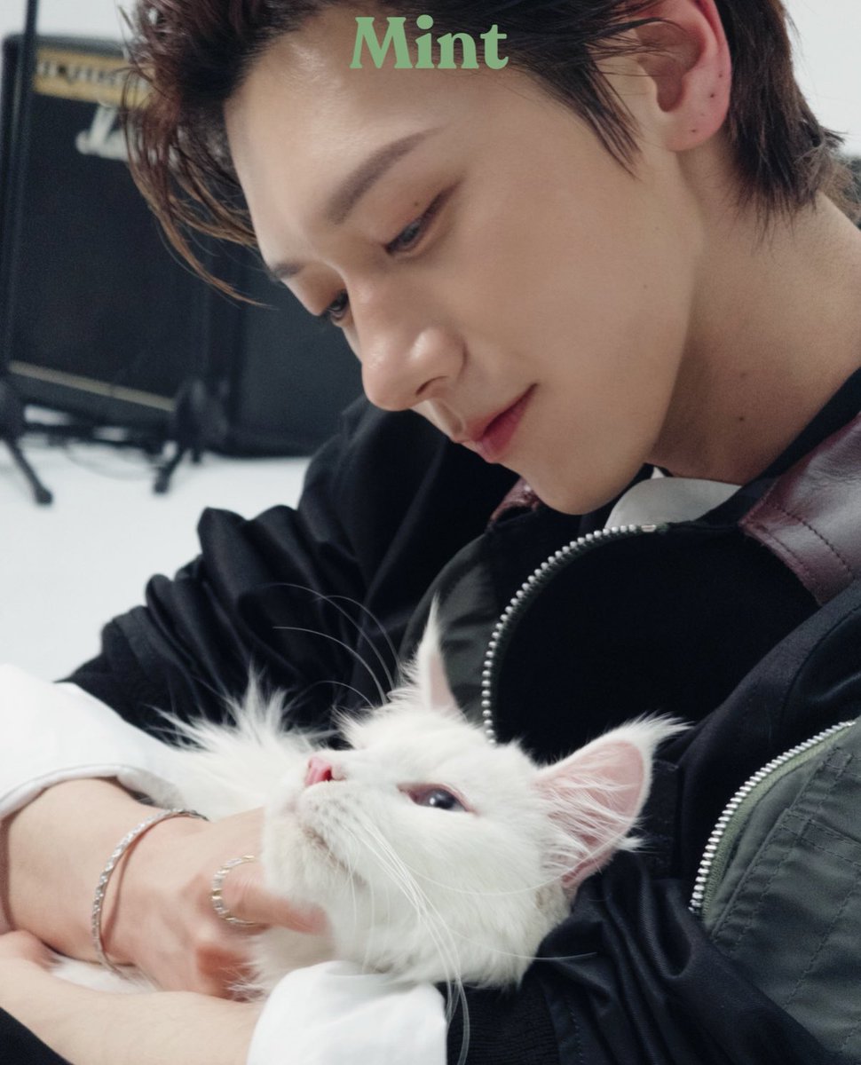 PPTT_1001's tweet photo. รูปจาก Mint Magazine ดีทุกรูปเลย น้องเตนล์น่ารักมากกก

https://t.co/sMK7h8kJPw

#TENxMintMagTH https://t.co/jgY1zyRfeY