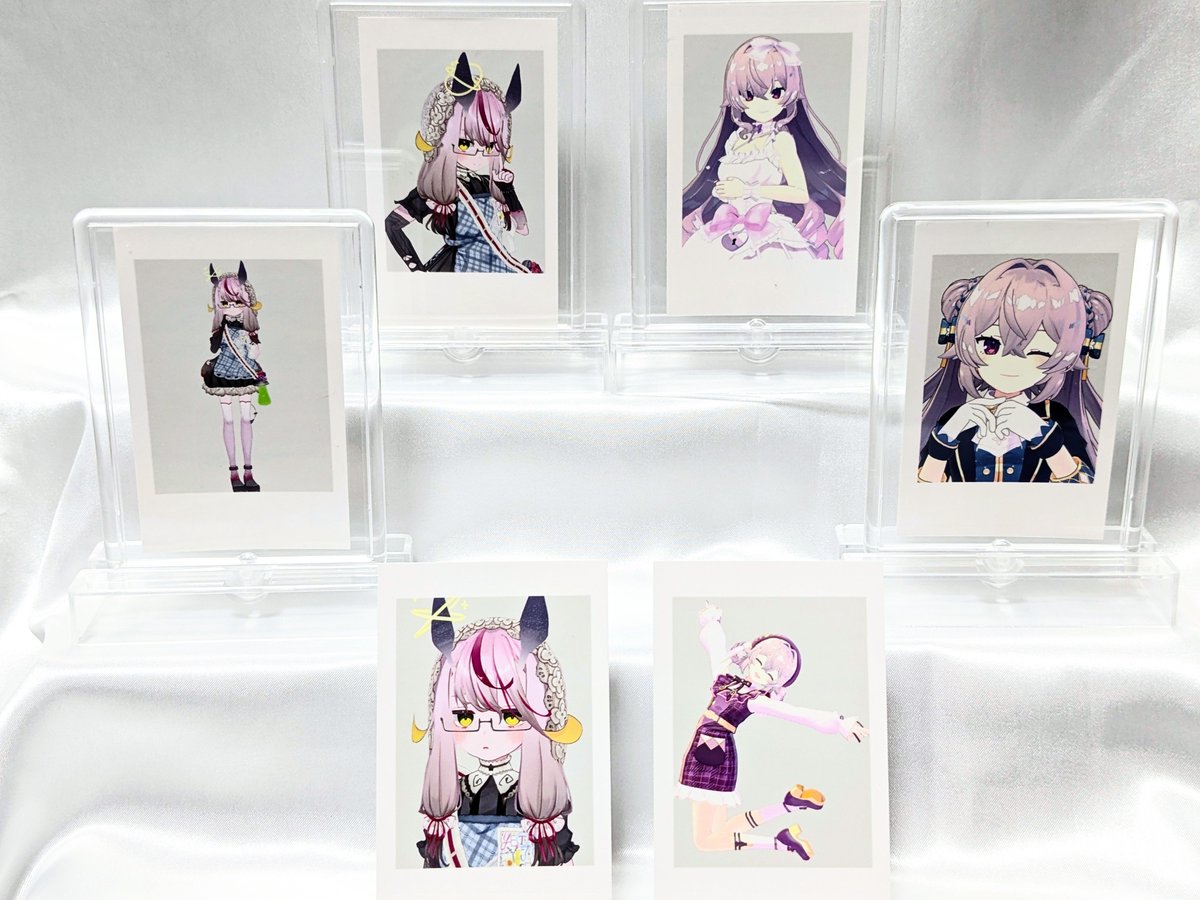 VTuberPRESS's tweet photo. 【#ぶいとり 事後通販情報】

第1回ぶいとり！の事後通販グッズは絶賛販売中です🎁

今回は「ランダムチェキ風カード」をご紹介🎵

3種類、すべてが当たり🎯
1枚だけでもよし、3枚すべて集めてもよし✨️

▼詳細・ご購入はこちら
https://t.co/W7RsFOiycg

✅️受注生産グッズは【10/5(月)】まで https://t.co/xWsuqp3vAG