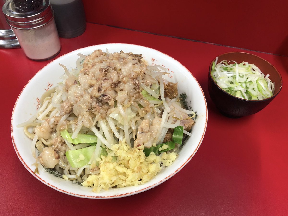 oysm_kmn's tweet photo. ラーメン二郎 大宮公園駅前店
大汁なし 大盛長ねぎ https://t.co/gEvv1S2Gtf