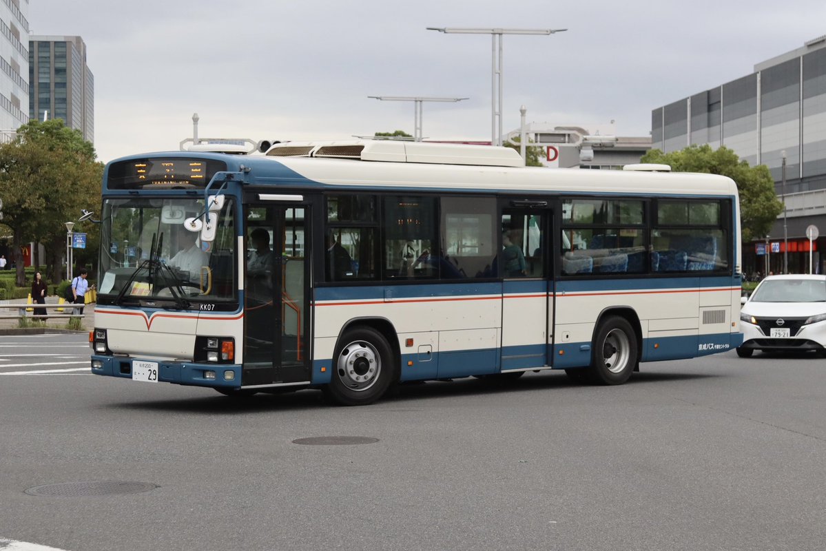 SbshiB_nur's tweet photo. 京成バス千葉セントラル研修所
KK07 PKG-LV234L2

（京成バス）8115→2151→N151→3151→4151→（京成バス千葉セントラル）4151→KK07と転属を繰り返し、訓練車となりました。 https://t.co/ZVTyuFWssu