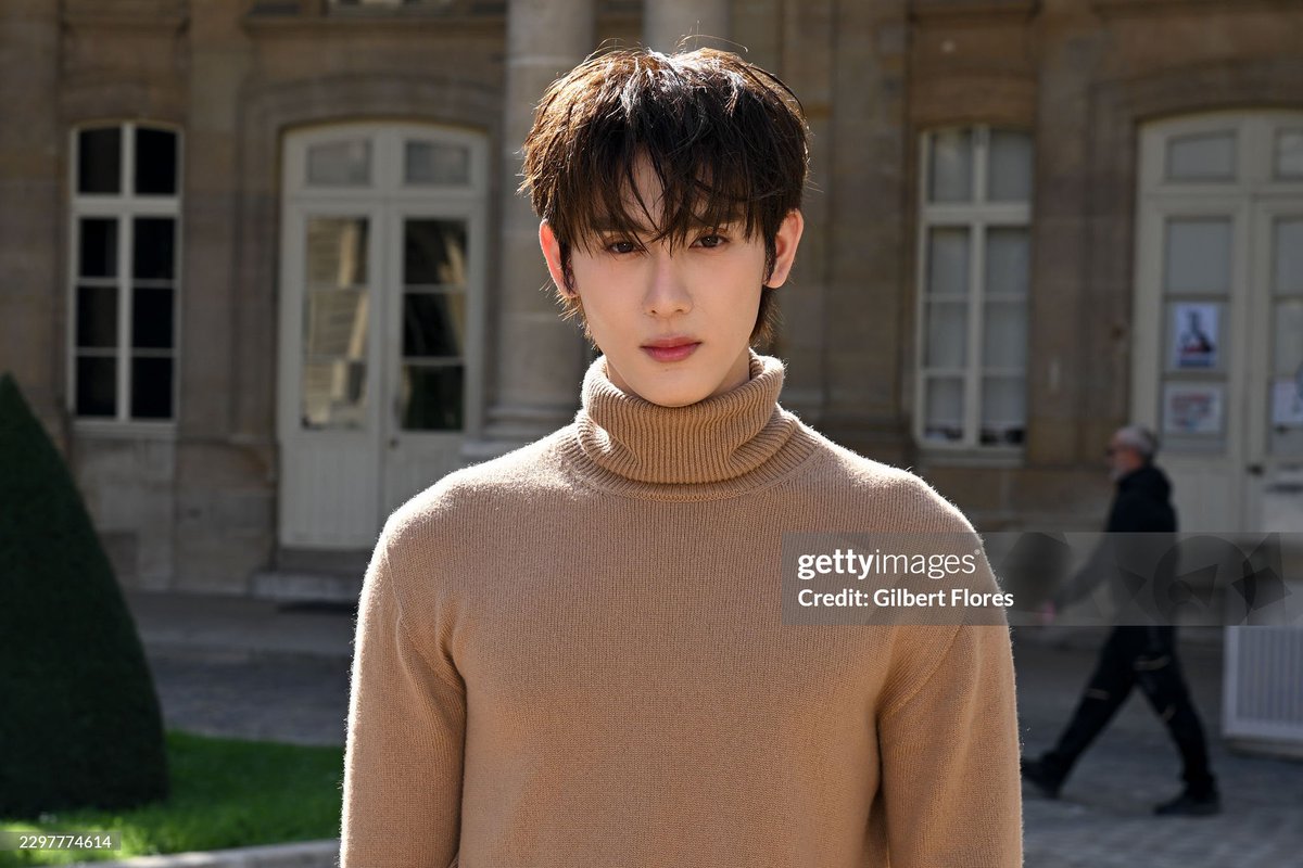 bookfamily_'s tweet photo. BOOK Kasidet ใน gettyimages เอาอยู่มาก สุดแสนจะภูมิใจ ออร่าจับและหล่อมากกก ✨

🔗 : https://t.co/tzoFoX876v

BOOK X CELINE PFW27
#BookKasidet
#Celine #CelineEte2027
#MichaelRider #kasibook https://t.co/3tDEpYDxKb