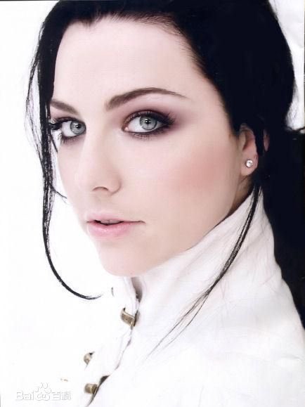 Schwarze_Black's tweet photo. イケメン貼りすぎてゲイ疑惑があるやも知れぬので、めちゃカワAmy Leeでも貼っておこう https://t.co/7PrxNmvRda