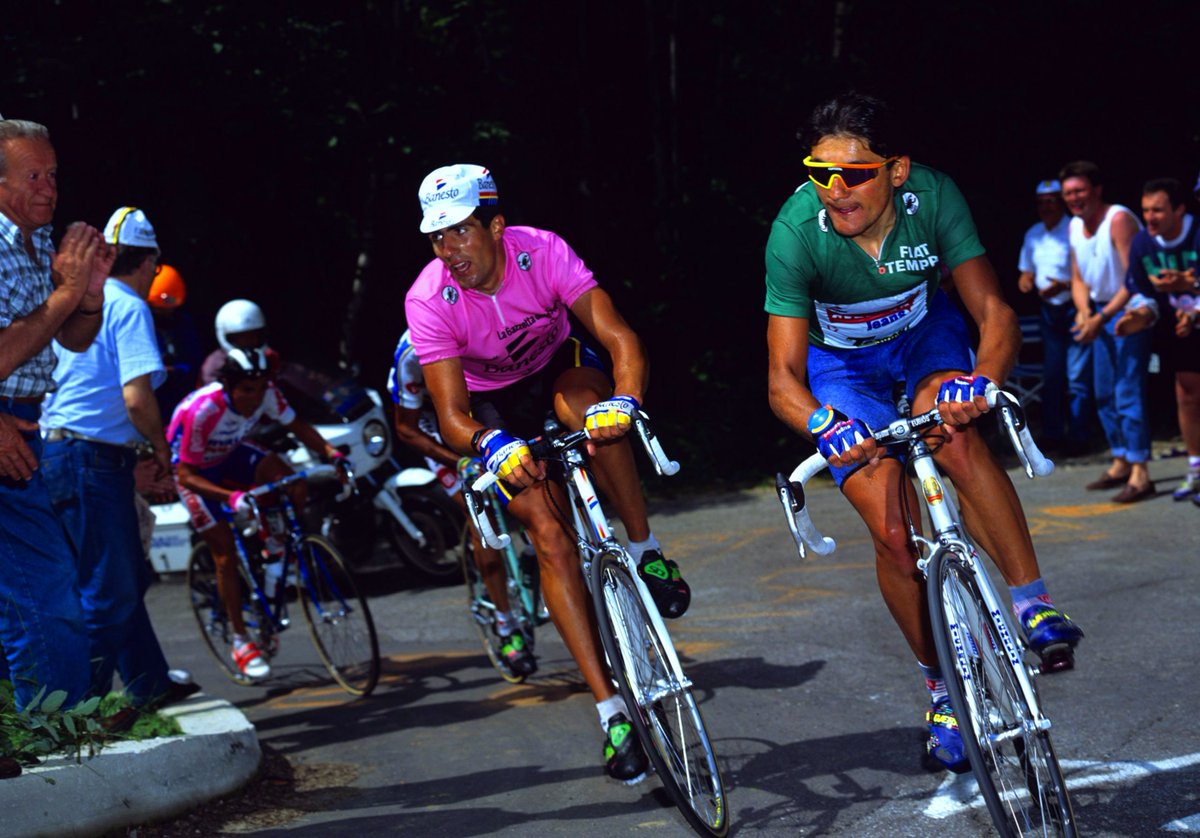 Mig_Indurain's tweet photo. 🇪🇸 Miguel Indurain
💿 Banesto
🩷 Giro d'Italia 1992
🎗️ Miguel Indurain (Banesto) &amp; Claudio Chiappucci (Carrera)
#miguelindurain #claudiochiappucci #giroditalia #giroditalia1992 #uci @giroditalia @UCI_cycling https://t.co/ZnKhjpbk4a