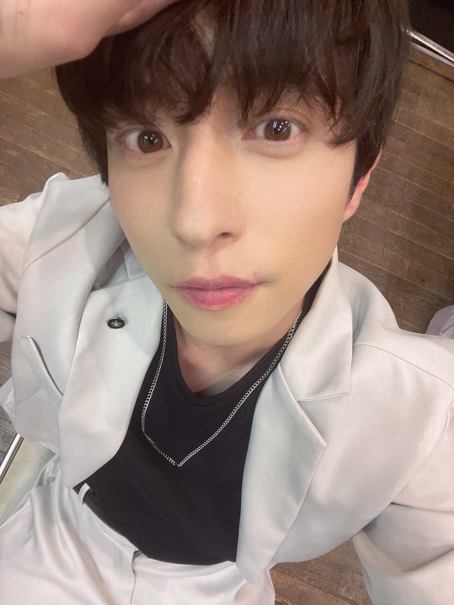 arihiroofficial's tweet photo. T-gene stage
『 探偵が2人 ...？ 』

ご来場頂きありがとうございました！！
めっちゃ楽しかったです！！

デカアクスタもかわいいですな🥰

お手紙・プレゼントもありがとうございます！大切にします

#探偵2人 https://t.co/KV3acuPDDd
