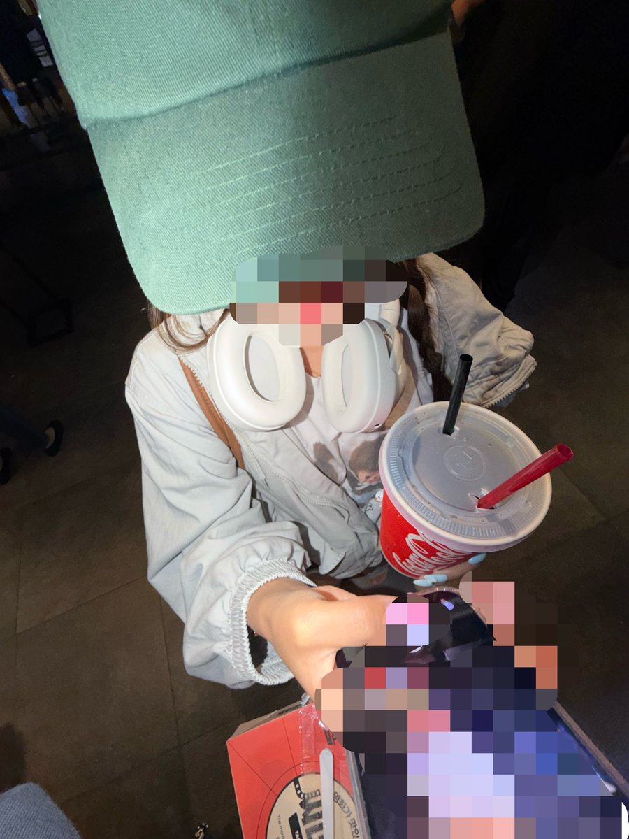 nyamoya_'s tweet photo. 바쁘다 바빠 냐모 사회😵‍💫😮‍💨 https://t.co/YQtn7LdEaJ