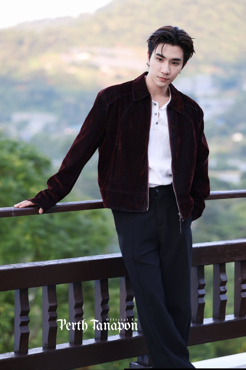 butterandtears's tweet photo. พ่อเลี้ยงเจ้าของไร่ชาที่ใหญ่ที่สุดในเชียงราย https://t.co/rw07ehh4tB