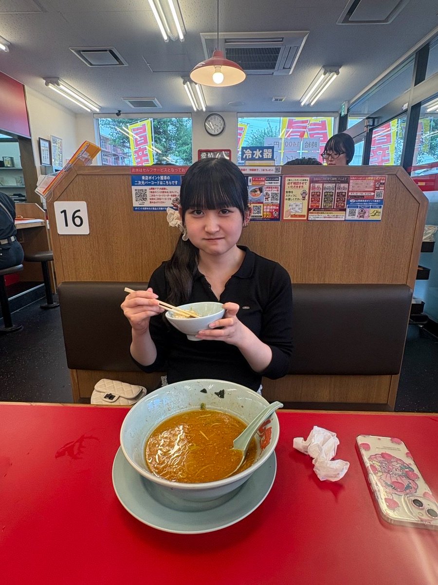 Schokolade_02's tweet photo. 今の黒髪こんなんやし https://t.co/PH3aGA4MMx