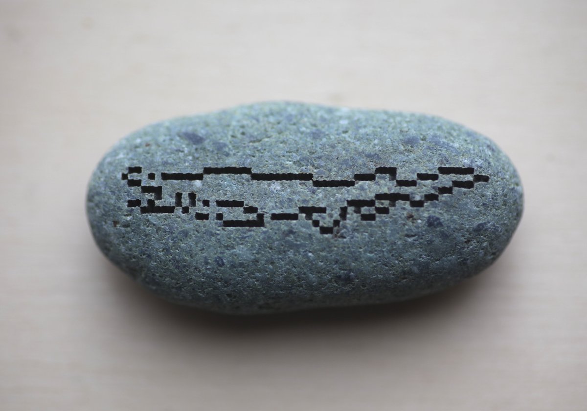 y4geta's tweet photo. 来週末のPixelArtParkは新しいドット石を持っていきます。ラブカとカニ。早めに立ち寄ってもらえるとお好きな石が選べます：） https://t.co/1JqnXAzWYc