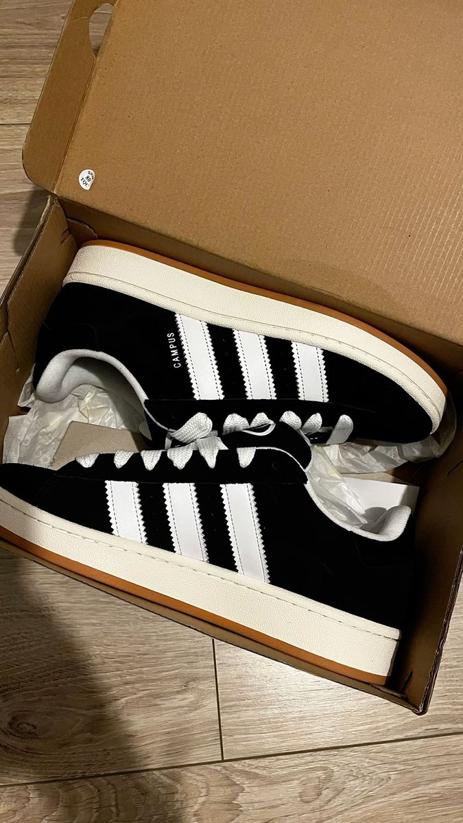 234slippers's tweet photo. Today is boyfriends day pick one frame for your boyfriend 

Note: if you want your delivery to land today it is advised to send your own rider
Deliveries within lagos takes 24hrs from 4pm
Outside Lagos 4 - 5 days https://t.co/RAmMdswtYG