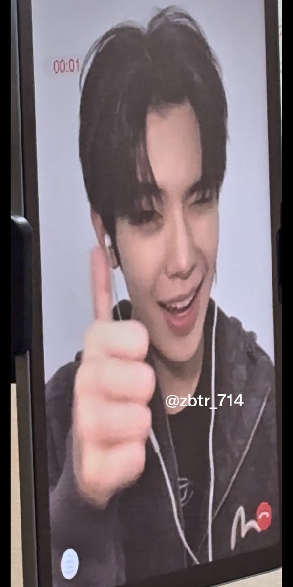 zbtr_714's tweet photo. 261003 ヨントン📞💛 #김태래 https://t.co/uQP14QmTpp
