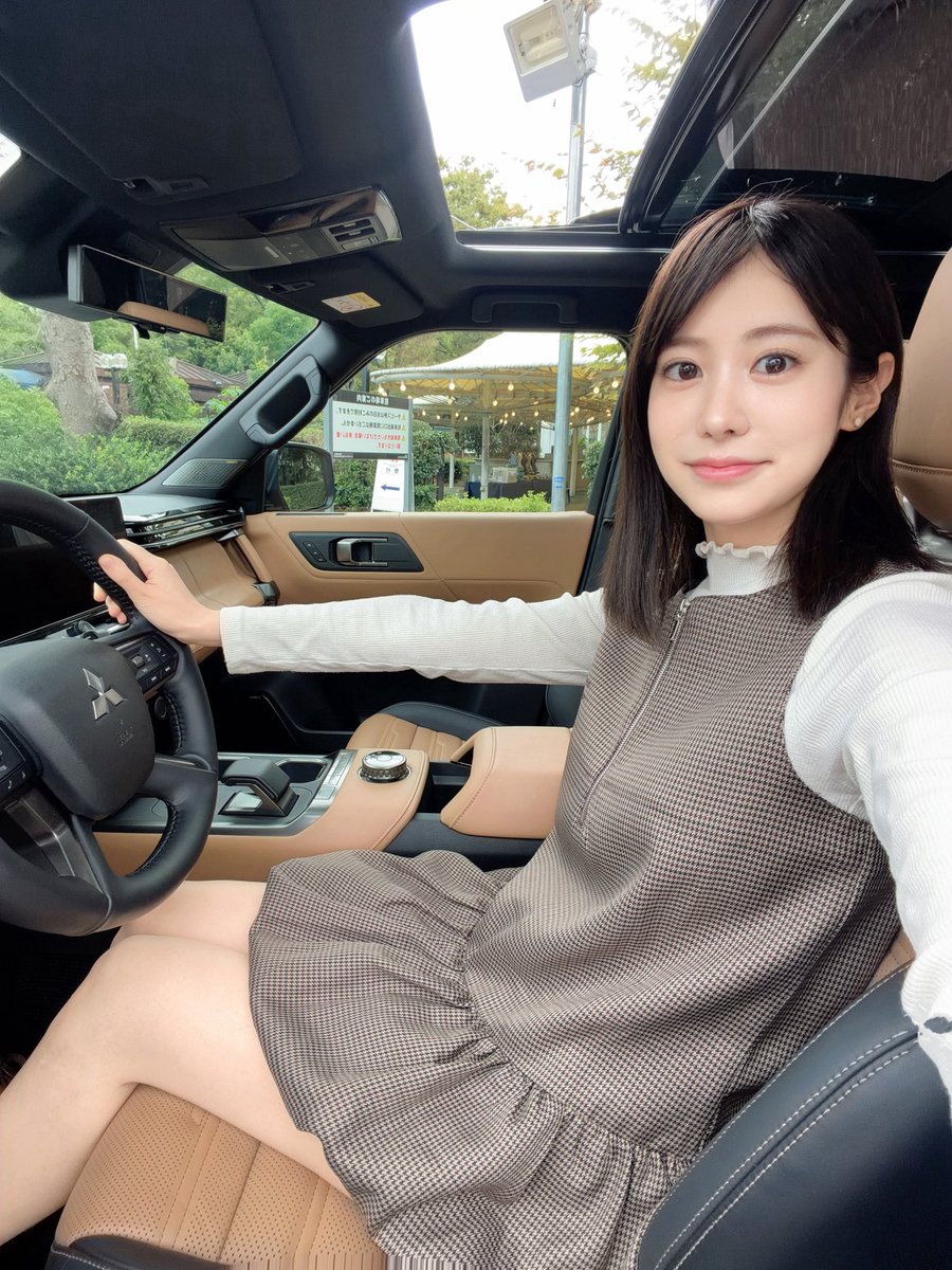 emily_n0418's tweet photo. CanCam Driving Lounge 2026 秋の読者合同試乗会にやって来ました🚗
色々な車に乗ることができて、とっても楽しいです~~!!
車のメーカーは、BYD、HONDA、三菱自動車、日産、フォルクス��ーゲン、アウディに乗らせていただきました✨
素敵な車がたくさんあってカッコイイ!
#Cancamdrive @cancamtv https://t.co/nAK9bfkiLr